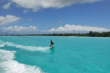 water-sports-bora-bora-concierge-activiy water-sports-bora-bora-concierge-activiy